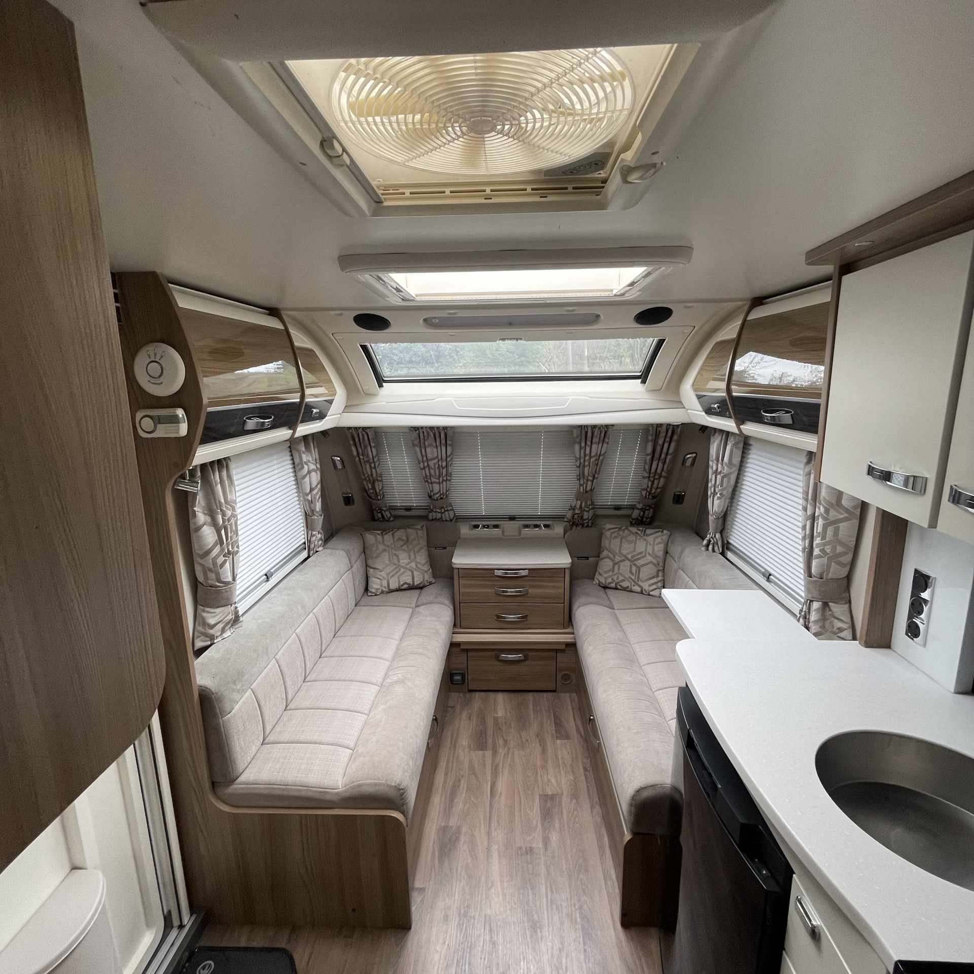 Used 2017 Swift Elegance 570 for sale in Warwickshire