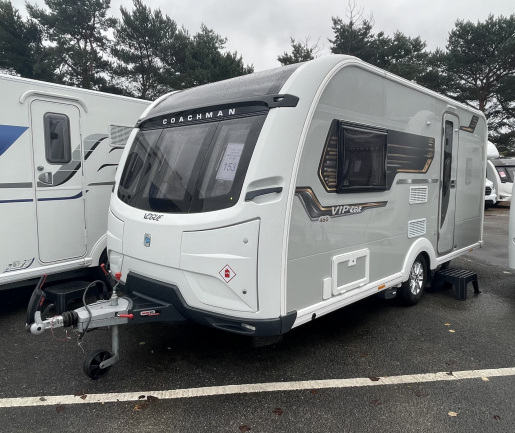 Used 2019 Coachman VIP 460 Vogue for sale in Cheshire